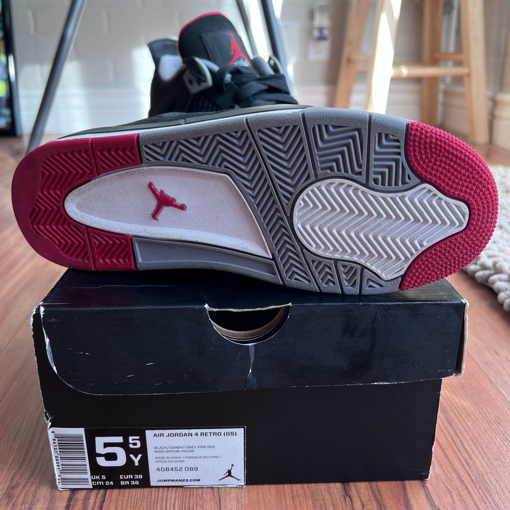 DEADSTOCK Jordan 4 Retro | Size 5.5y